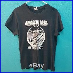 Grateful Dead Vintage 1977 T-shirt / On The Road'77 Rare