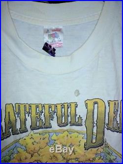 Original Grateful Dead 1994 Fall Tour Skeleton playing Banjo White Large T Shirt