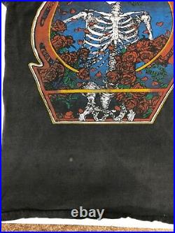 Rare Vintage Grateful Dead Concert Band Tee Shirt Skeleton/Roses