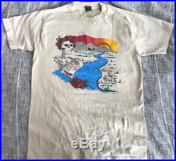 Vintage Band T Shirt Original Grateful Dead Shirt with Ripple lyrics