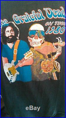 Vintage Distressed Grateful Dead concert T-shirt From 1980