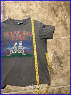 Vintage Faded Grateful Dead 1981 Size Medium Dead Set Concert Band T-Shirt