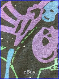 Vintage Grateful Dead All Over Print Tee Shirt Brockum Size L/XL (114)